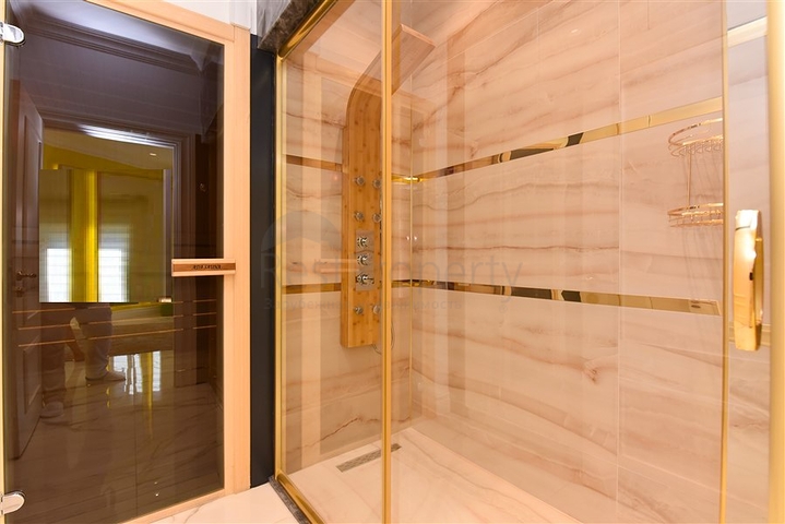 Designer renovated villa 5+1