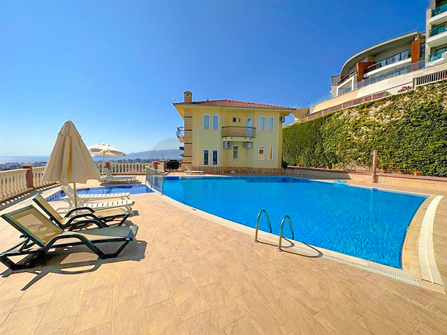 Designer renovated villa 5+1