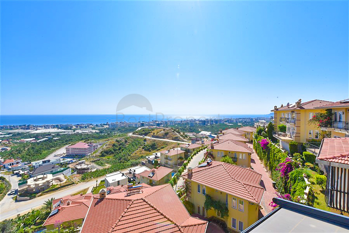 Designer renovated villa 5+1