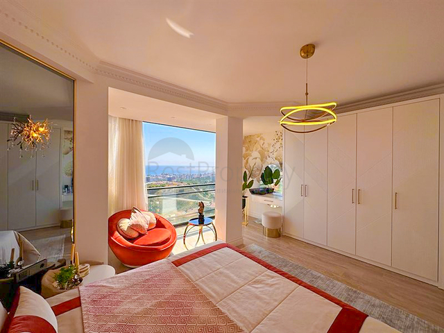 Designer renovated villa 5+1