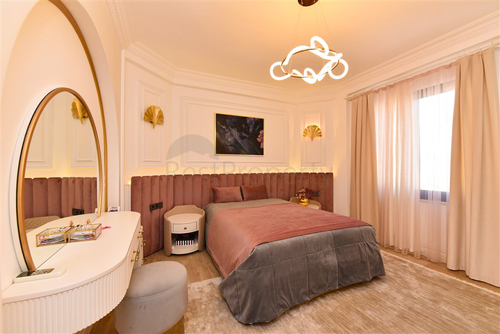 Designer renovated villa 5+1