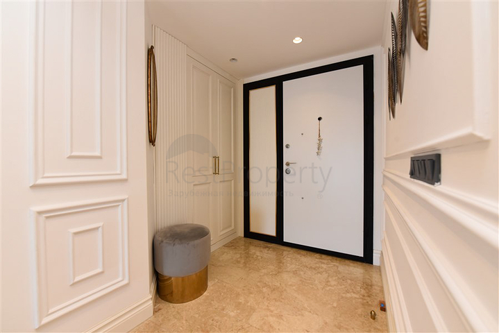 Designer renovated villa 5+1