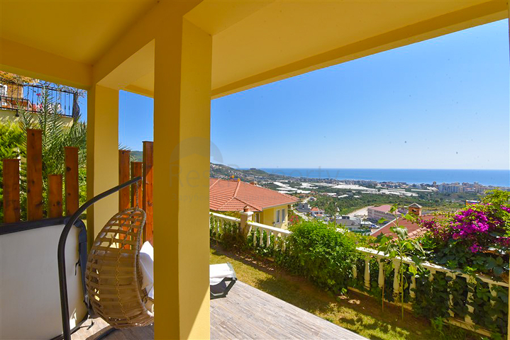 Designer renovated villa 5+1