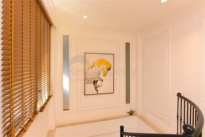 Designer renovated villa 5+1