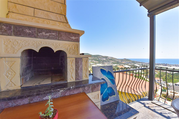 Designer renovated villa 5+1