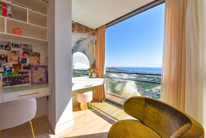 Designer renovated villa 5+1