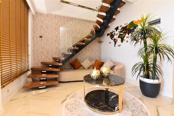 Designer renovated villa 5+1