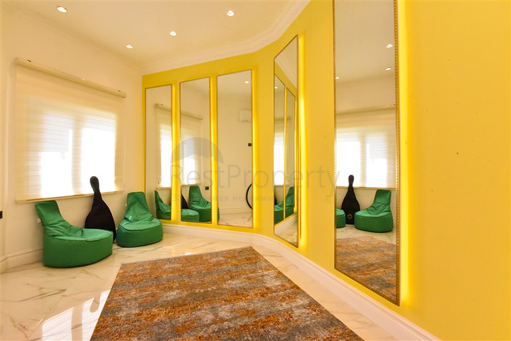 Designer renovated villa 5+1