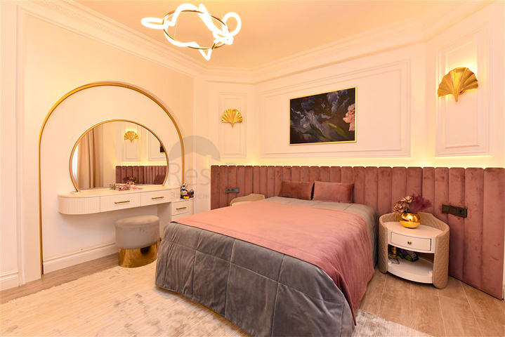 Designer renovated villa 5+1