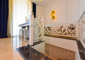 Designer renovated villa 5+1