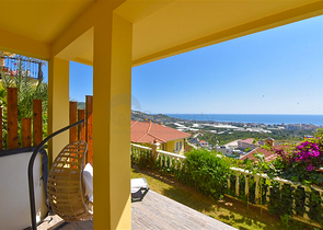 Designer renovated villa 5+1