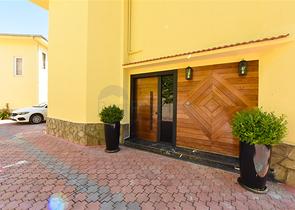 Designer renovated villa 5+1