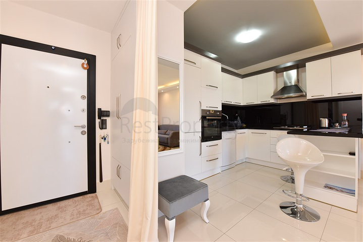 1+1 apartment for rent in one of the complexes of Tosmur district