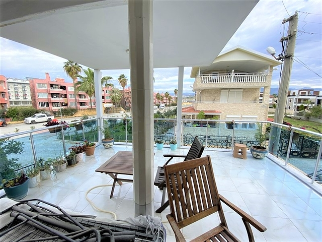 6+2 villa with pool in Konakli area