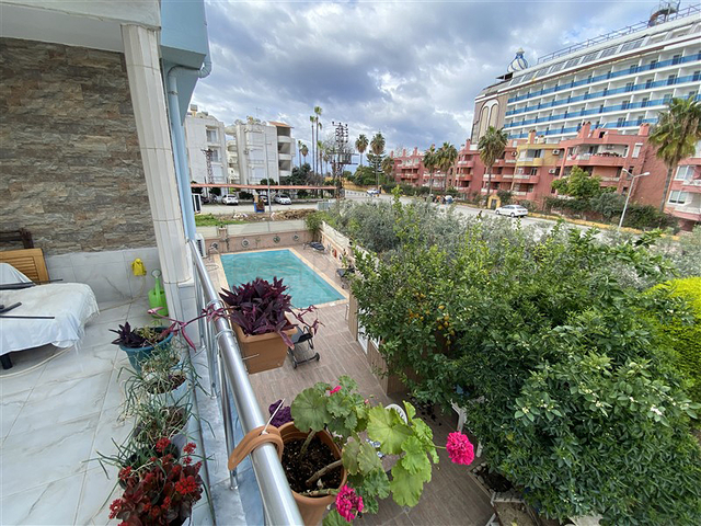 6+2 villa with pool in Konakli area