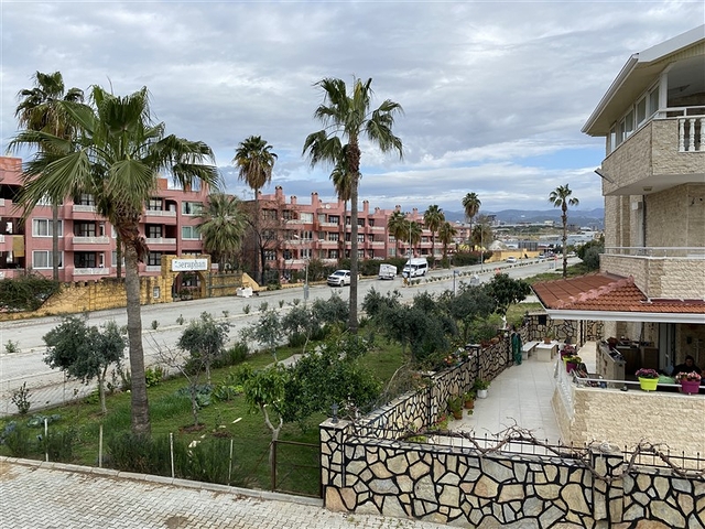 6+2 villa with pool in Konakli area