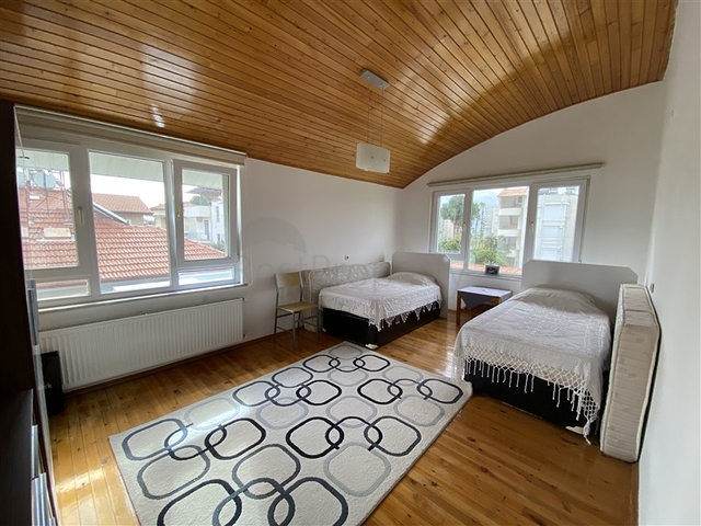 6+2 villa with pool in Konakli area