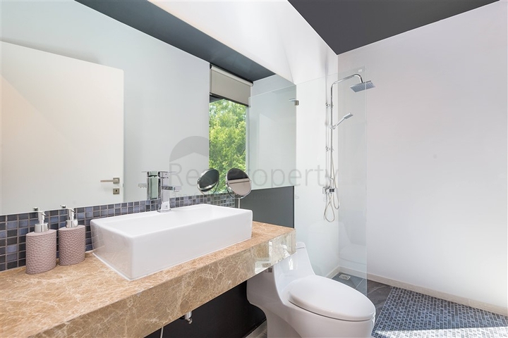 Luxury villas and apartments in the elite Bang Tao area