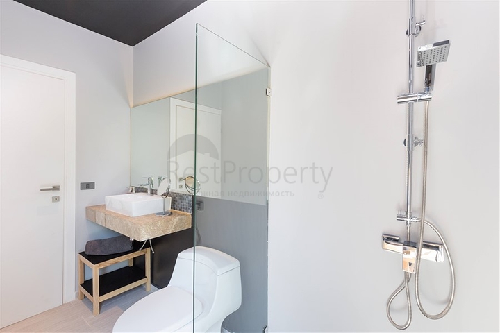 Luxury villas and apartments in the elite Bang Tao area