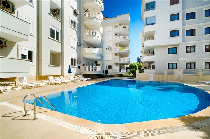 Spacious 3+1 penthouse from the owner with a separate kitchen 200 meters from the sea in the Oba area