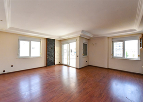 Spacious 3+1 penthouse from the owner with a separate kitchen 200 meters from the sea in the Oba area