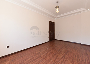 Spacious 3+1 penthouse from the owner with a separate kitchen 200 meters from the sea in the Oba area