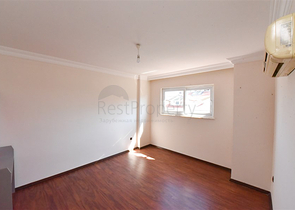 Spacious 3+1 penthouse from the owner with a separate kitchen 200 meters from the sea in the Oba area