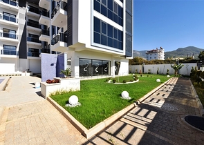 New apartment in the Oba area in a complex with infrastructure