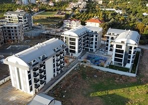 New apartment in the Oba area in a complex with infrastructure