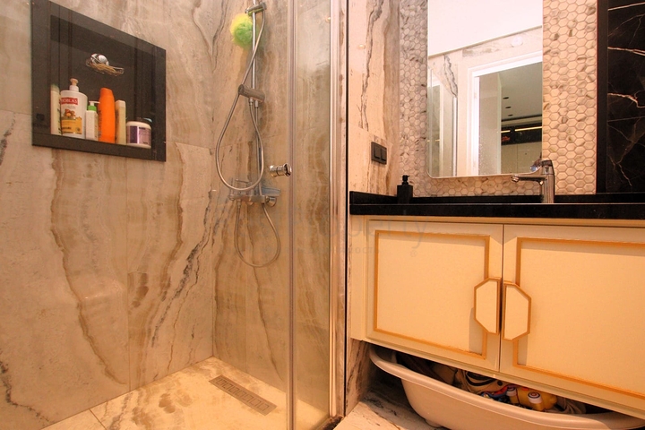 Furnished 1+1 apartment in a new complex on Cleopatra