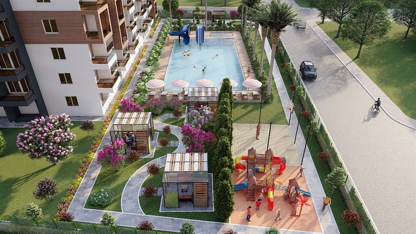 The complex is just 600 meters from the sea in Mersin