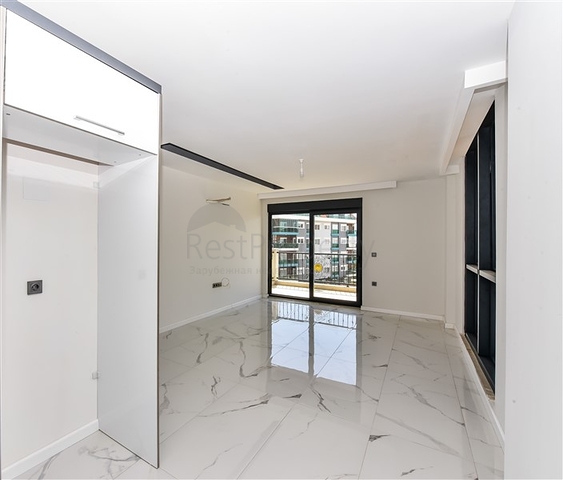 Spacious apartment in a new complex in Oba district