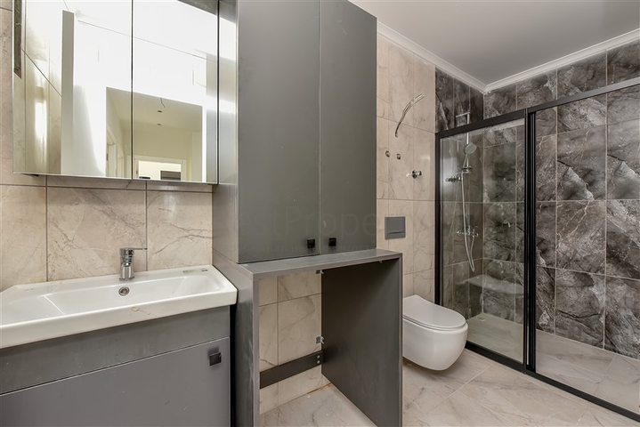 Spacious apartment in a new complex in Oba district