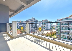 Spacious apartment in a new complex in Oba district