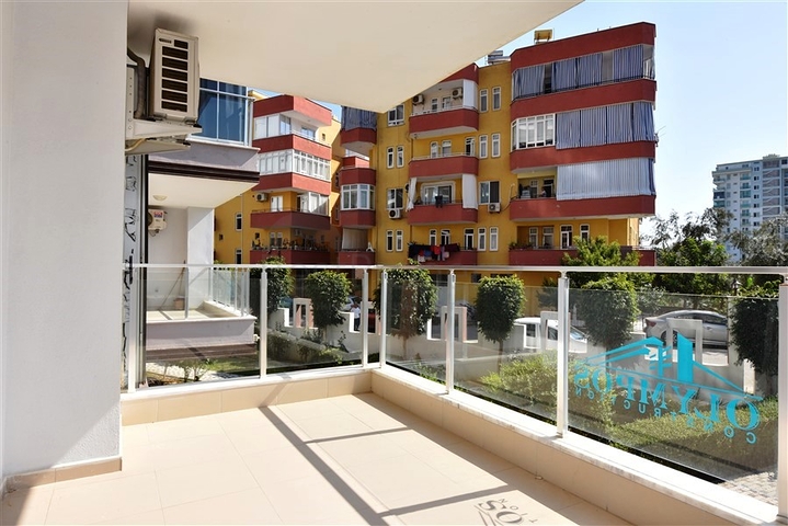 1+1 apartment in the Mahmutlar area at a distance of only 350 meters from the sea 