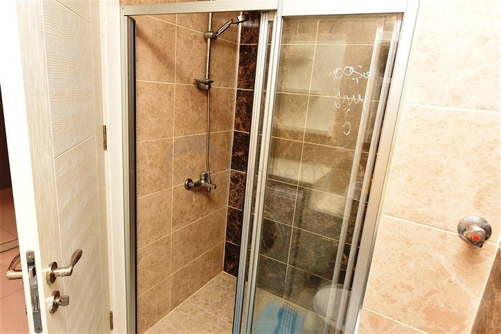 1+1 apartment in the Mahmutlar area at a distance of only 350 meters from the sea 