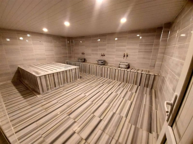 1+1 apartment in the Mahmutlar area at a distance of only 350 meters from the sea 