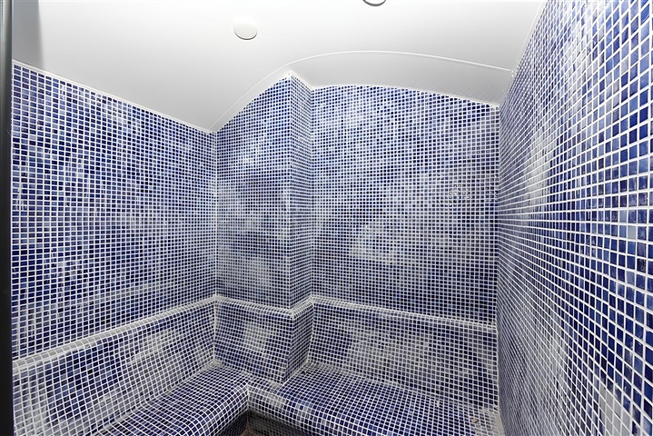 1+1 apartment in a new complex in Avsallar district