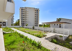 1+1 apartment in a new complex in Avsallar district