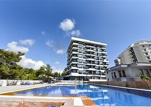 1+1 apartment in a new complex in Avsallar district