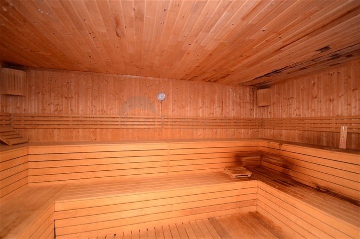 Cozy 2+1 apartment with its own garden plot