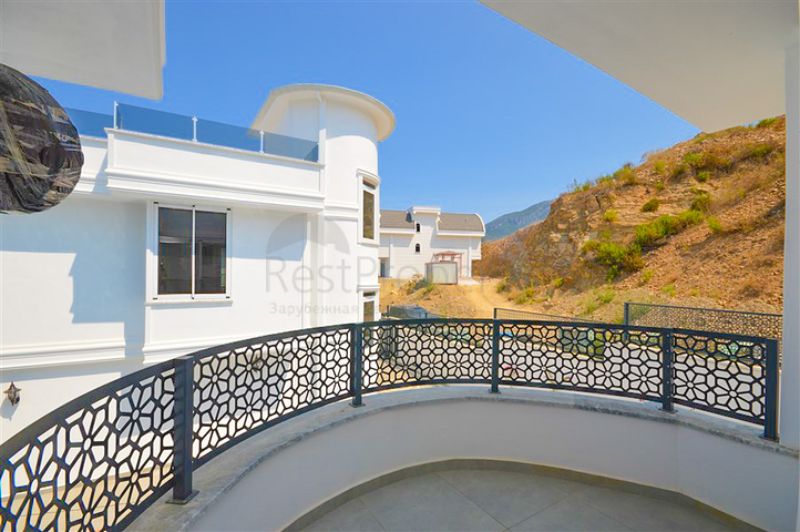 3+1 view villa in Kargicak 