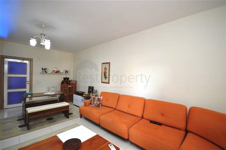 Two-bedroom spacious apartment with a separate kitchen in the Oba area