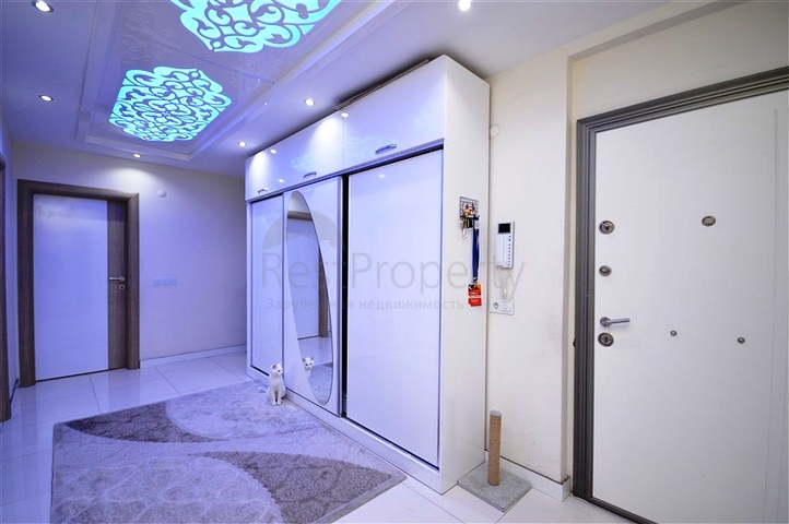 Two-bedroom spacious apartment with a separate kitchen in the Oba area