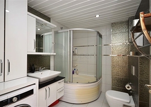 Two-bedroom spacious apartment with a separate kitchen in the Oba area