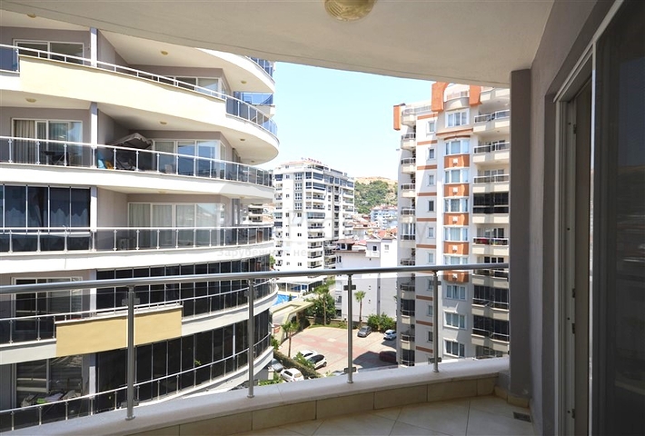2+1 apartment in the central area of Alanya – Cikcilli