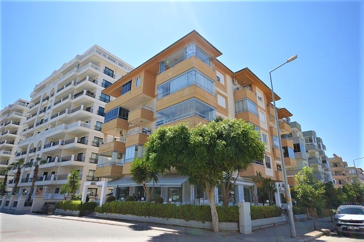We present you a 1+1 apartment within walking distance to the sea in the Oba area