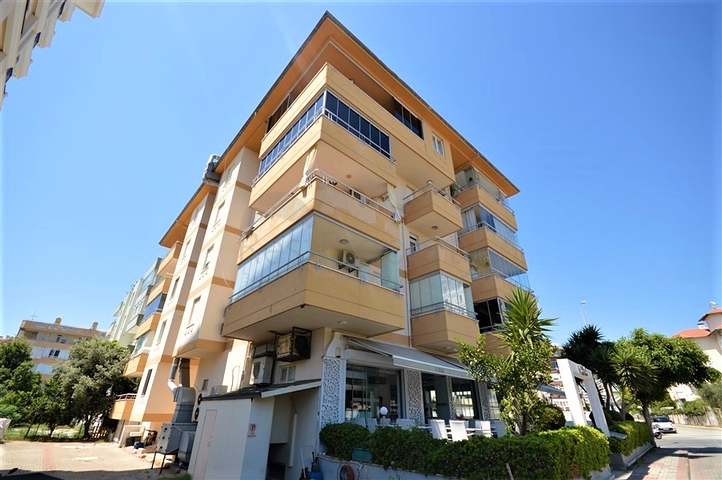 We present you a 1+1 apartment within walking distance to the sea in the Oba area