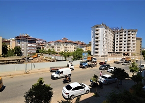 We present you a 1+1 apartment within walking distance to the sea in the Oba area