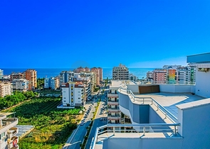 Furnished 4+1 penthouse in one of the residential complexes of Mahmutlar